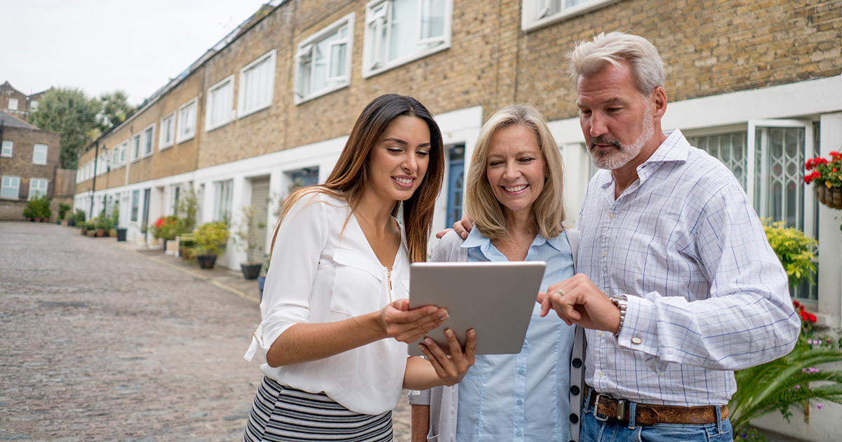 Buying or Selling Real Estate? The Advantages of Hiring a Realtor